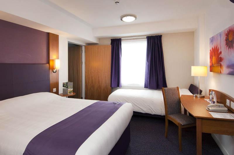 Premier Inn Dudley Кингсвинфорд Экстерьер фото